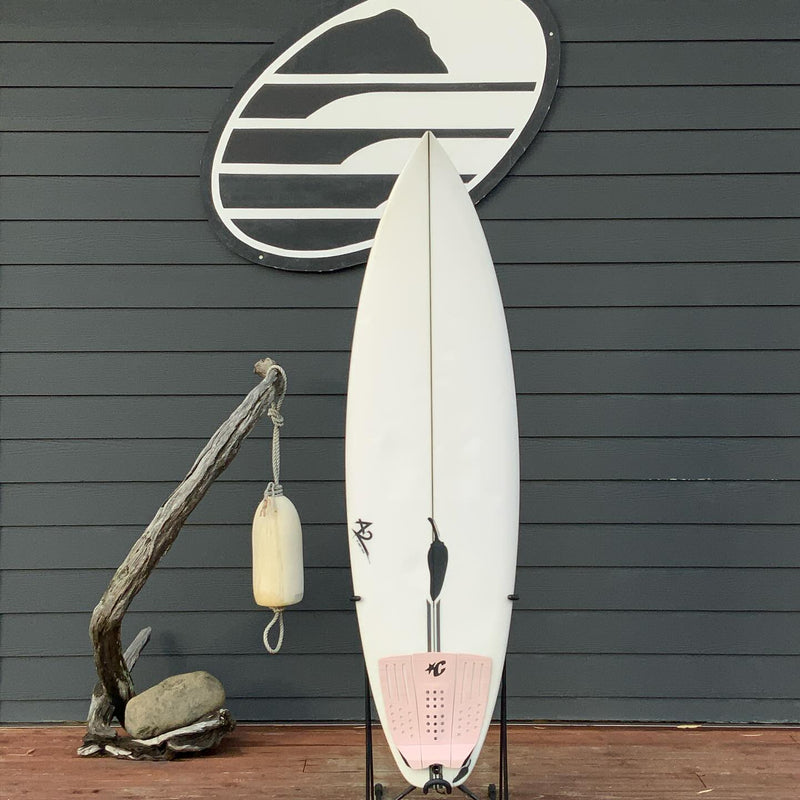 Load image into Gallery viewer, Chilli A2 5'11 × 19 × 2 ⅜ Surfboard • USED 1

