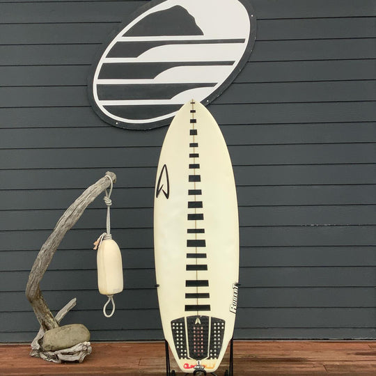 Roberts Mush Machine 5'4 × 19 ⅞ × 2 ¼ Surfboard • USED