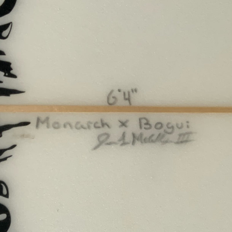 Load image into Gallery viewer, Monarch Custom Twin 6'4 × 20 ¼ × 2 Surfboard • USED 4

