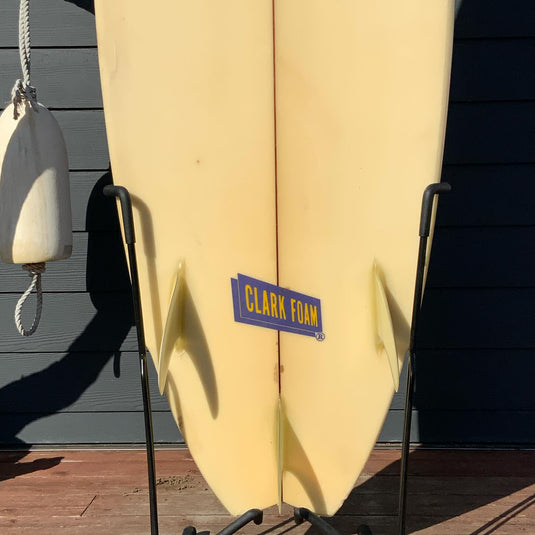 Hotline Custom 5'11 × 20 ¾ × 2 9/16 Surfboard • USED 3