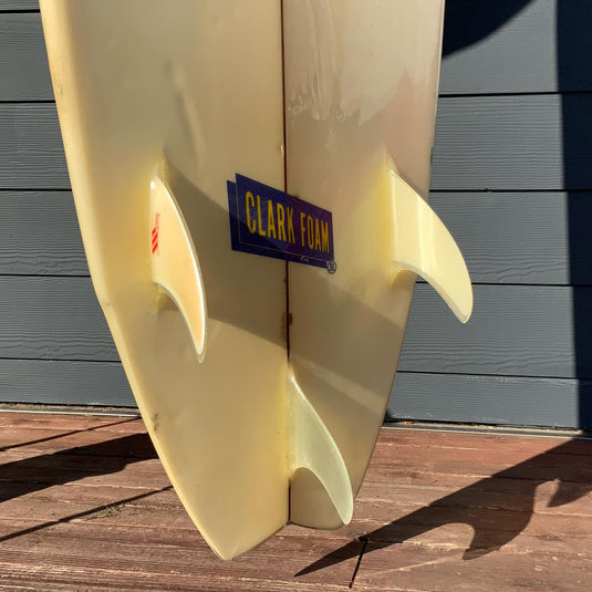 Hotline Custom 5'11 × 20 ¾ × 2 9/16 Surfboard • USED 4