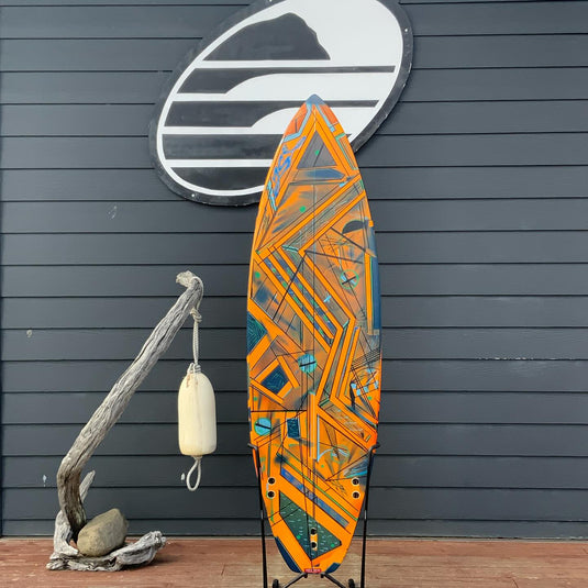 2SI Custom 6'0 × 20 ⅜ × 2 ⅝ Surfboard • USED 2