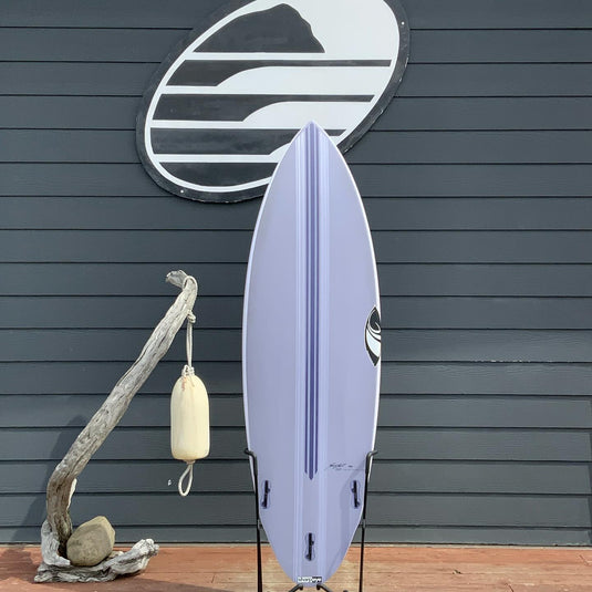 Sharp Eye Modern 2.5 5'10 × 20 ¼ × 2 ⅝ Surfboard • USED 2