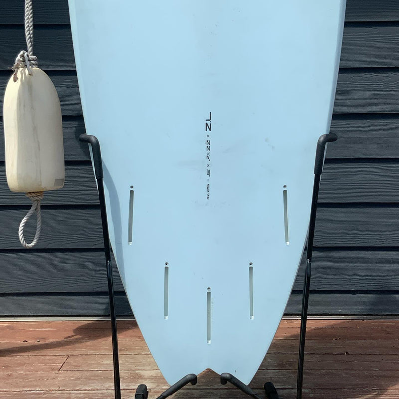 Load image into Gallery viewer, Torq ModFish 7'2 × 22 ½x 3 Surfboard • USED 3
