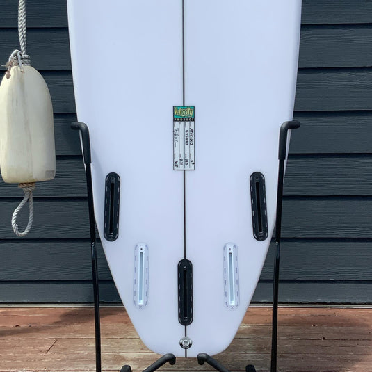 Pyzel Precious 5'9 × 19 ½ × 2 5/16 Surfboard • LIKE NEW 3