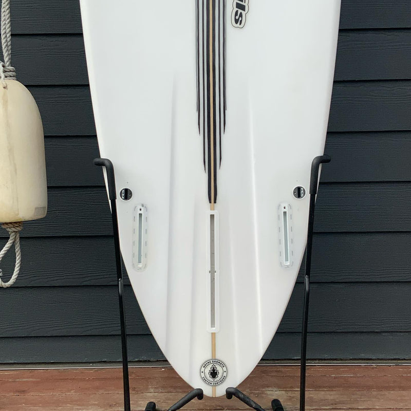 Load image into Gallery viewer, Oak Foils Custom 8'8 × 23 × 3 Surfboard • USED 3
