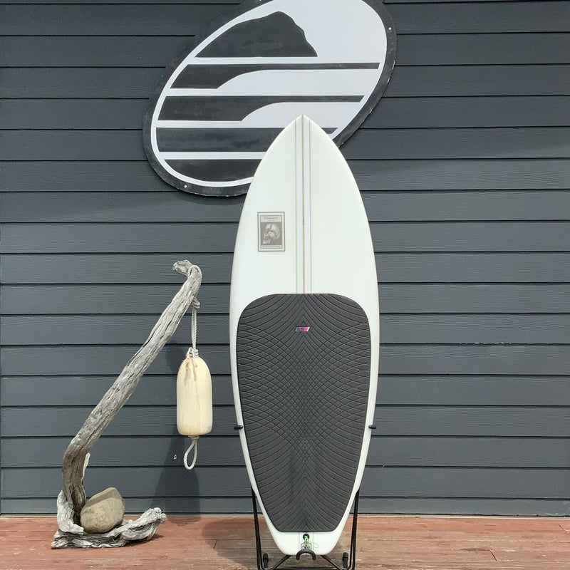 Load image into Gallery viewer, Barry Snyder Designs Dissect Series 5'9 × 23 ½ × 2 ¾ Surfboard • LIKE NEW 1
