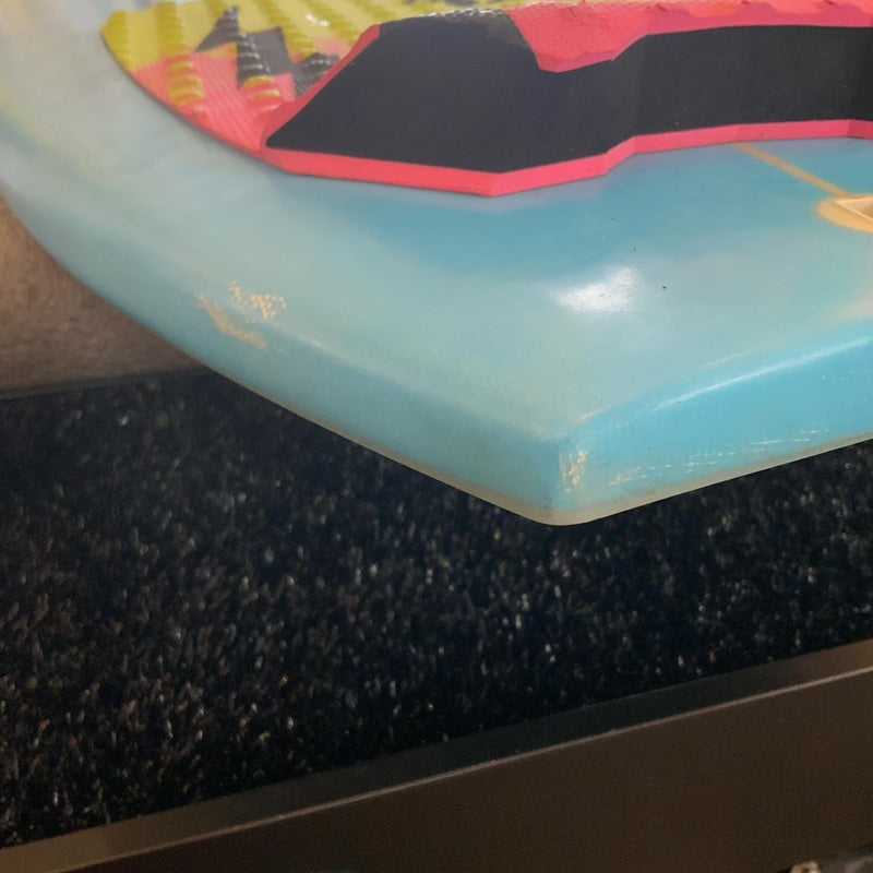 Load image into Gallery viewer, Stretch Superbuzz CFT 5'8 × 20 ½ × 2 ¼ Surfboard • USED 7
