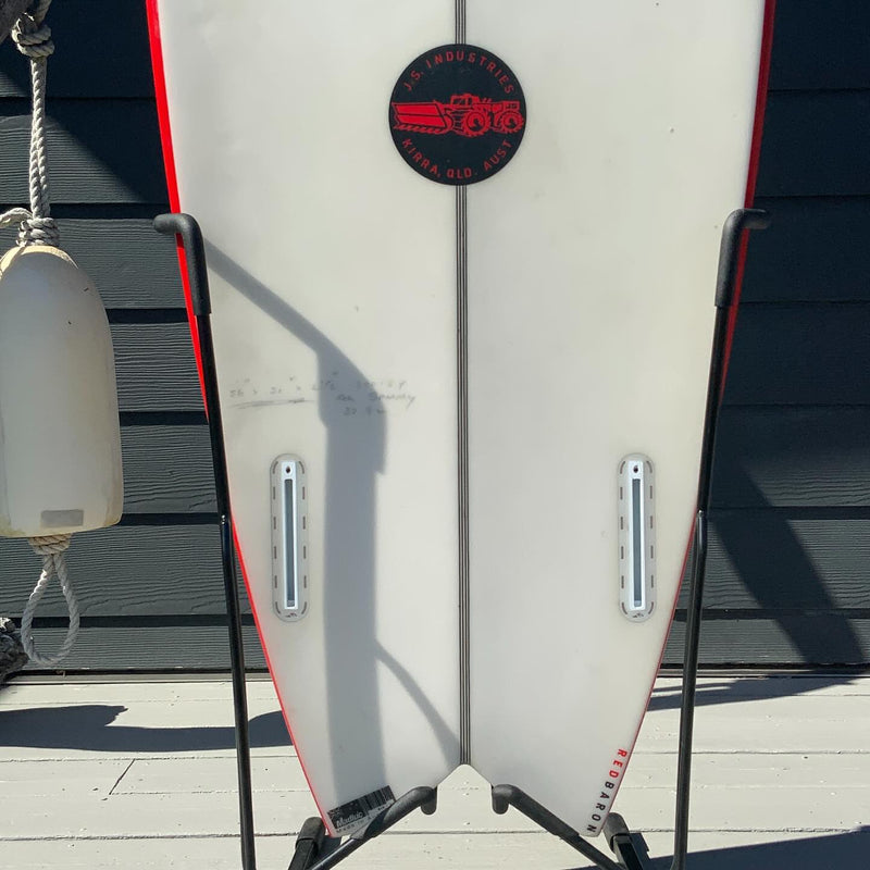 Load image into Gallery viewer, JS Industries Red Baron 5'6 × 21 × 2 ½ Surfboard • USED 3
