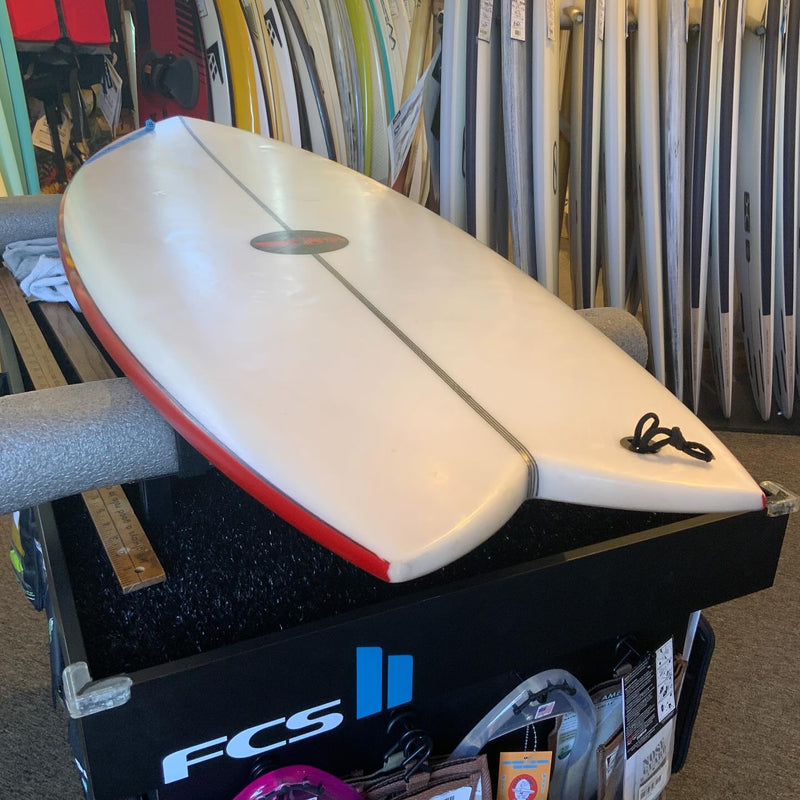 Load image into Gallery viewer, JS Industries Red Baron 5'6 × 21 × 2 ½ Surfboard • USED 6
