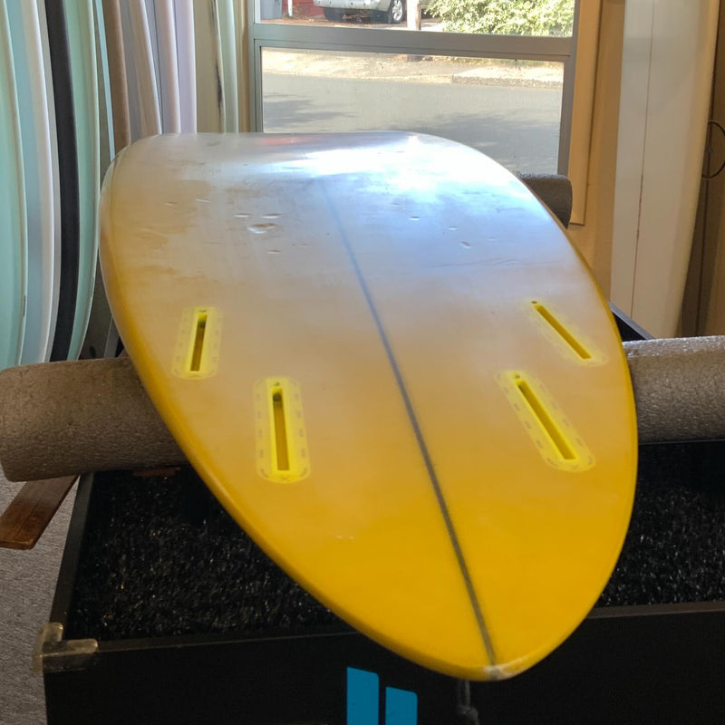Load image into Gallery viewer, Album Surf Ledge 6'1 × 19 ¼ × 2 ½ Surfboard • USED 6
