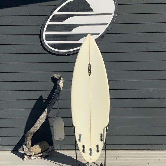 Ocean Pulse Custom 5'8 × 20 × 2 ½ Surfboard • USED 2
