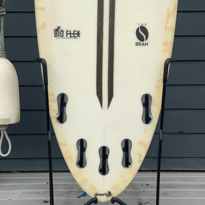 Load image into Gallery viewer, Solid The Bean Bio-Flex 5'11 × 20 ¼ × 2 ½ Surfboard • USED 3

