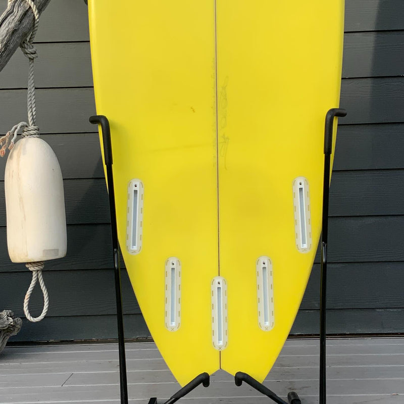 Load image into Gallery viewer, Christenson OP3 5'9 × 19 ¼ × 2 ⅜ Surfboard • USED 3
