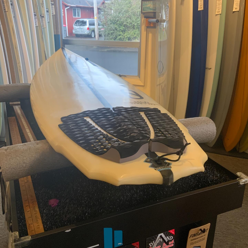 Load image into Gallery viewer, Slater Designs Sci-Fi LFT 6'1 × 20 ¼ × 2 ¾ Surfboard • USED 5
