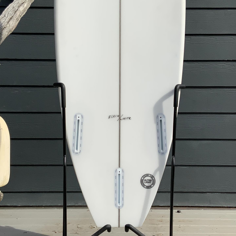 Load image into Gallery viewer, Channel Islands Black &amp; White 5'9 × 18 ⅞ × 2 5/16 Surfboard • USED 3
