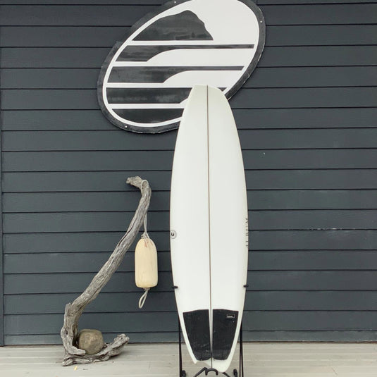 Album Surf Disorder Asym (Regular) 5'8 × 18 ¾ × 2 ½ Surfboard • USED 1
