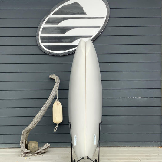 Ryan Burch Pickle Fork Asym 5'8 × 18 ¾ × 2 5/16 Surfboard • USED 2