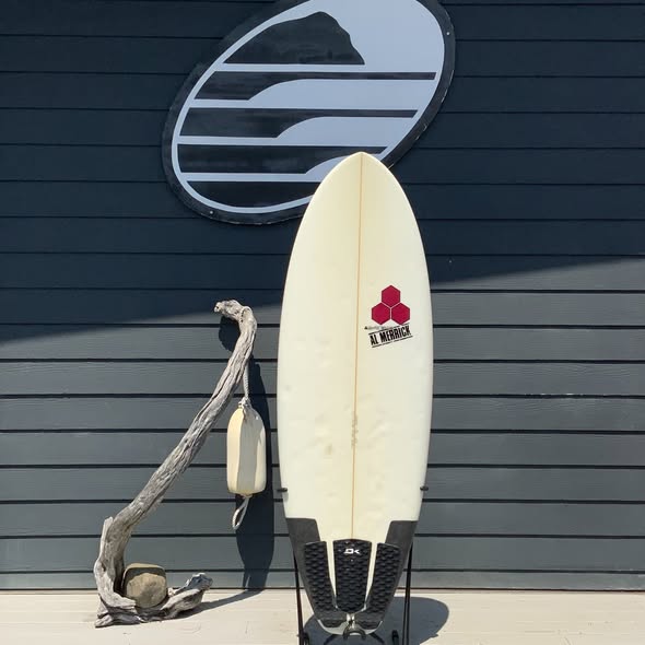 Load image into Gallery viewer, Channel Islands Joe 5'7 × 21 ⅞ × 2 ⅝ Surfboard • USED 1
