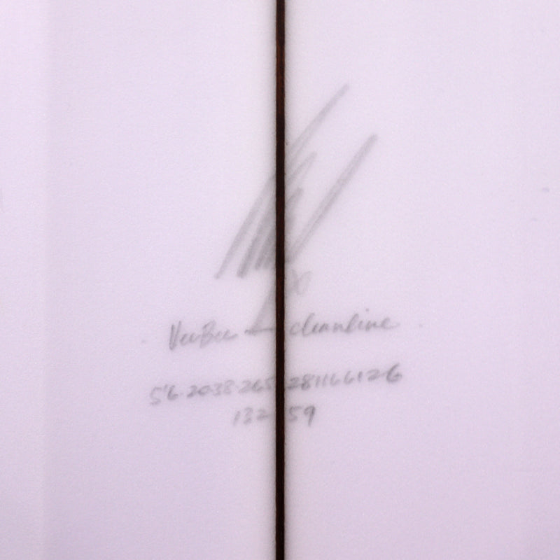 Load image into Gallery viewer, Album Surf Veebee 5'6 × 20 ⅜ × 2.65 Surfboard 4
