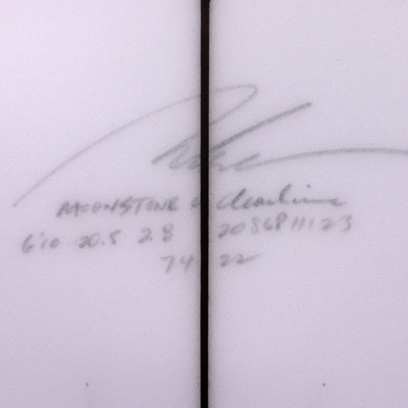 Load image into Gallery viewer, Album Surf Moonstone 6'10 × 20 ½ × 2 ⅘ Surfboard - Clear 4
