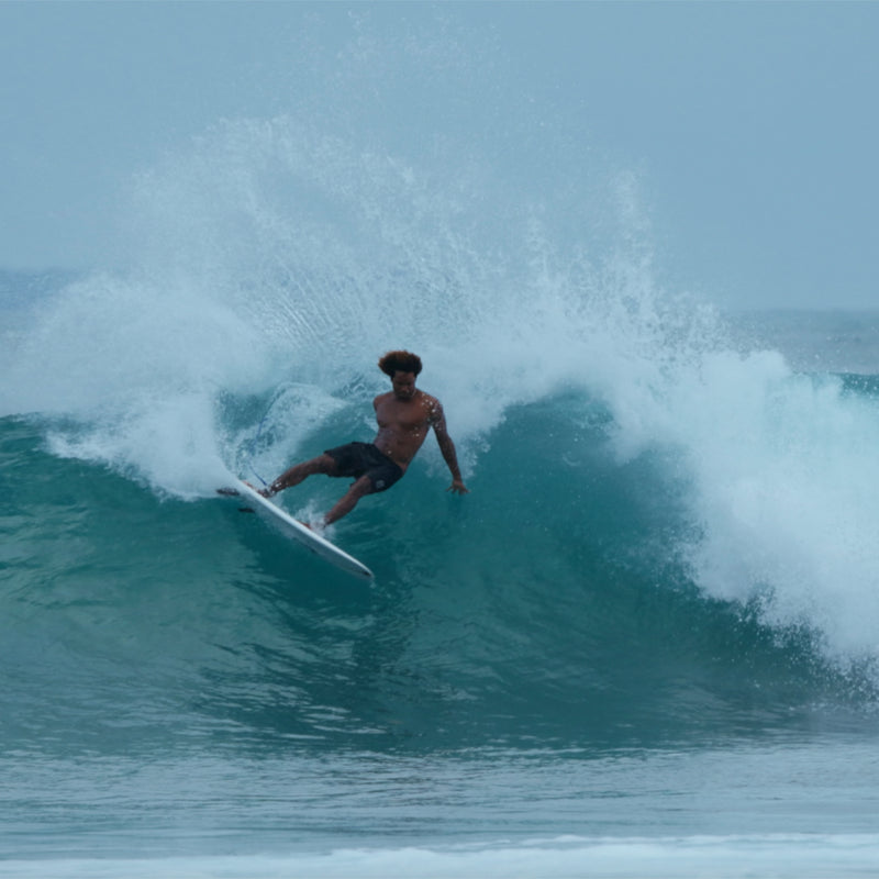 Load image into Gallery viewer, Album Surf Veebee 5'8 × 20 ⅝ × 2.72 Surfboard 7
