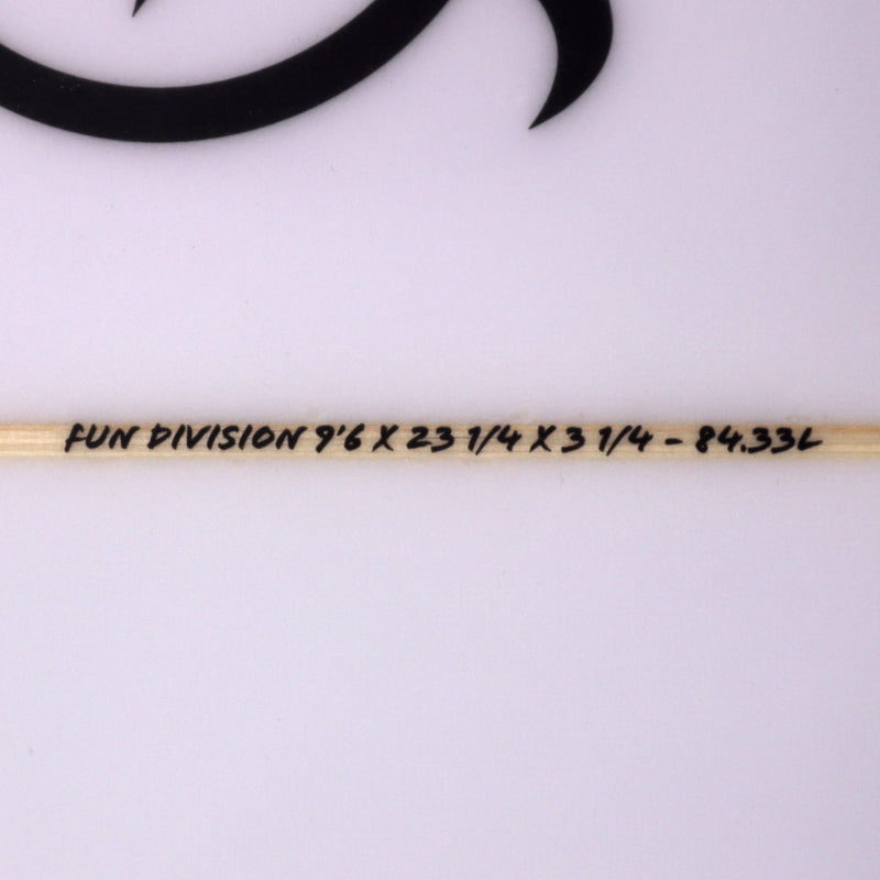 Load image into Gallery viewer, Aloha Fun Division Long 9'6 × 23 ¼ × 3 ¼ Surfboard - Clear 4
