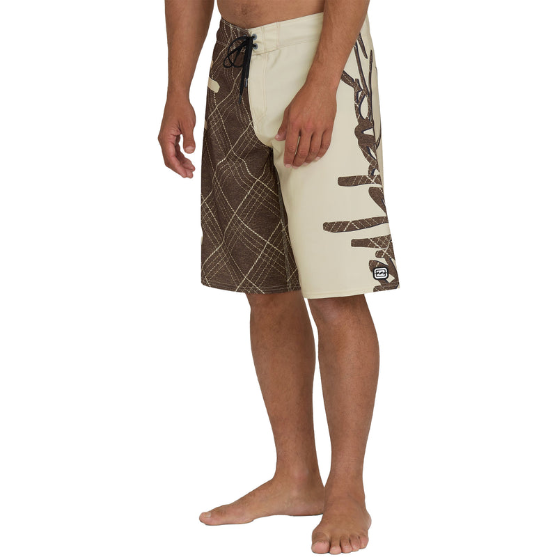 Load image into Gallery viewer, Billabong Inverted Pro 22" Boardshorts 3
