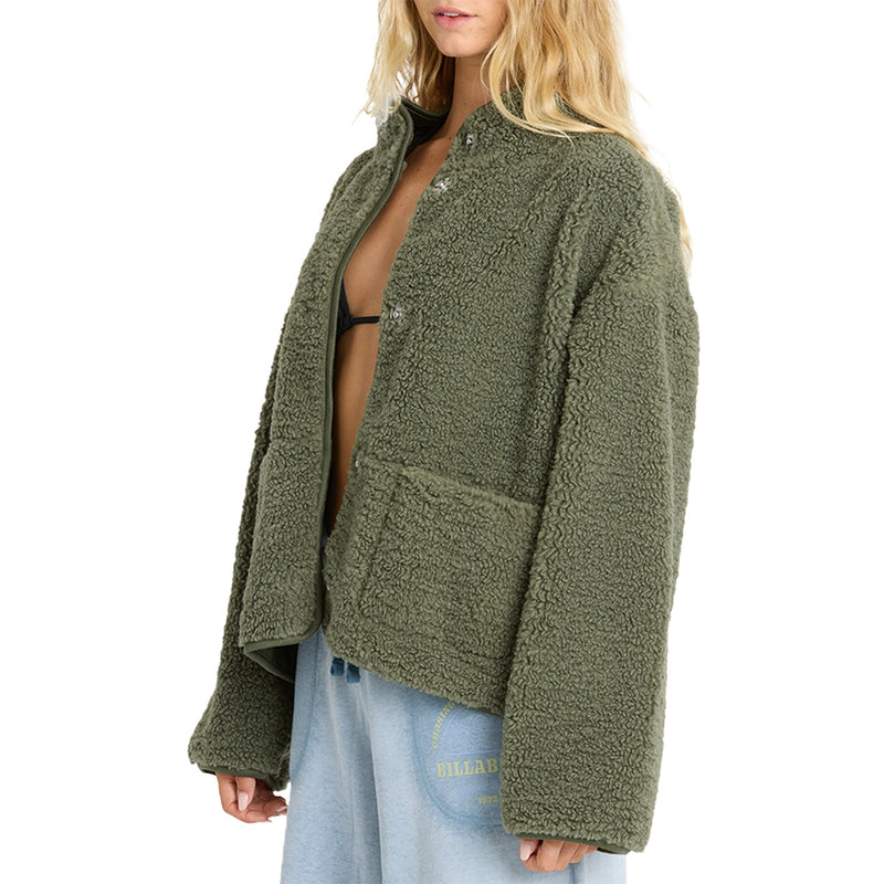 Load image into Gallery viewer, Billabong Women's Camper Reversible Snap-Button Sherpa Jacket 3
