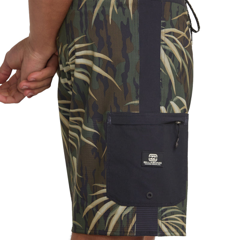 Load image into Gallery viewer, Billabong Formula Airlite 18.5" Boardshorts 8
