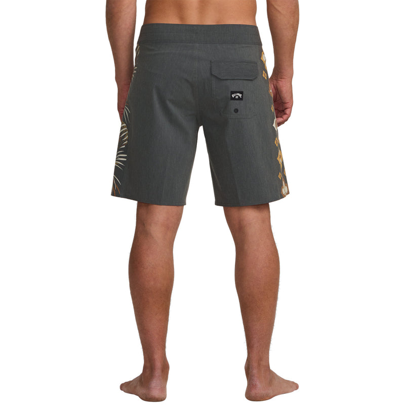 Load image into Gallery viewer, Billabong D Bah Pro 18.5" Boardshorts 5
