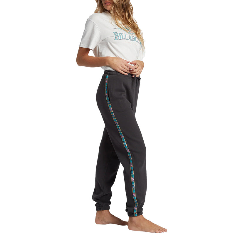 Load image into Gallery viewer, Billabong Women's Swipe Right Elastic Waist Jogger Sweatpants 4
