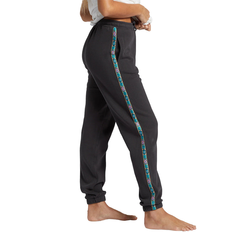 Load image into Gallery viewer, Billabong Women's Swipe Right Elastic Waist Jogger Sweatpants 2
