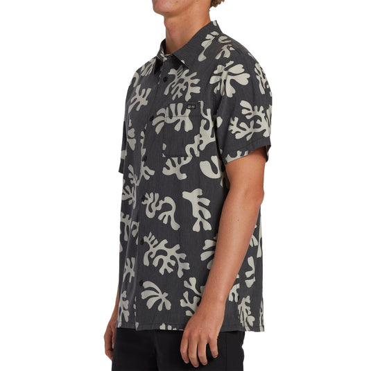 Billabong Coral Garden Surftrek Short Sleeve Button-Up Shirt 4