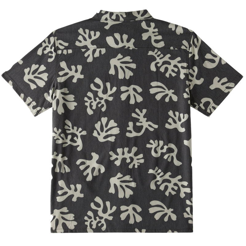 Load image into Gallery viewer, Billabong Coral Garden Surftrek Short Sleeve Button-Up Shirt 2
