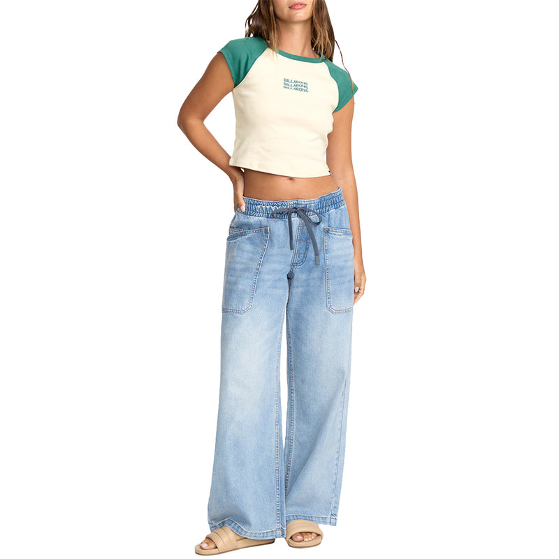 Load image into Gallery viewer, Billabong Women's Beach Club Babe T-Shirt 5
