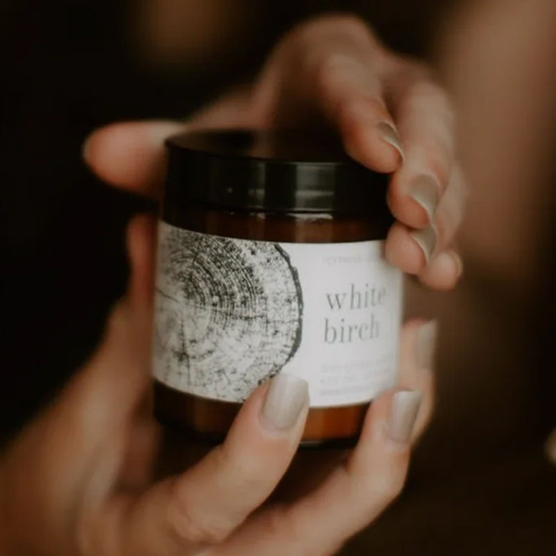 Load image into Gallery viewer, Broken Top White Birch Soy Candle - 4 oz. 2
