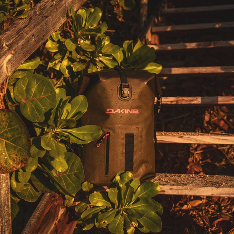 Load image into Gallery viewer, Dakine Cyclone Wet/Dry Roll-Top Surf Pack Backpack - 34L • 2024 3
