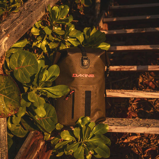 Dakine Cyclone Wet/Dry Roll-Top Surf Pack Backpack - 34L • 2024 3