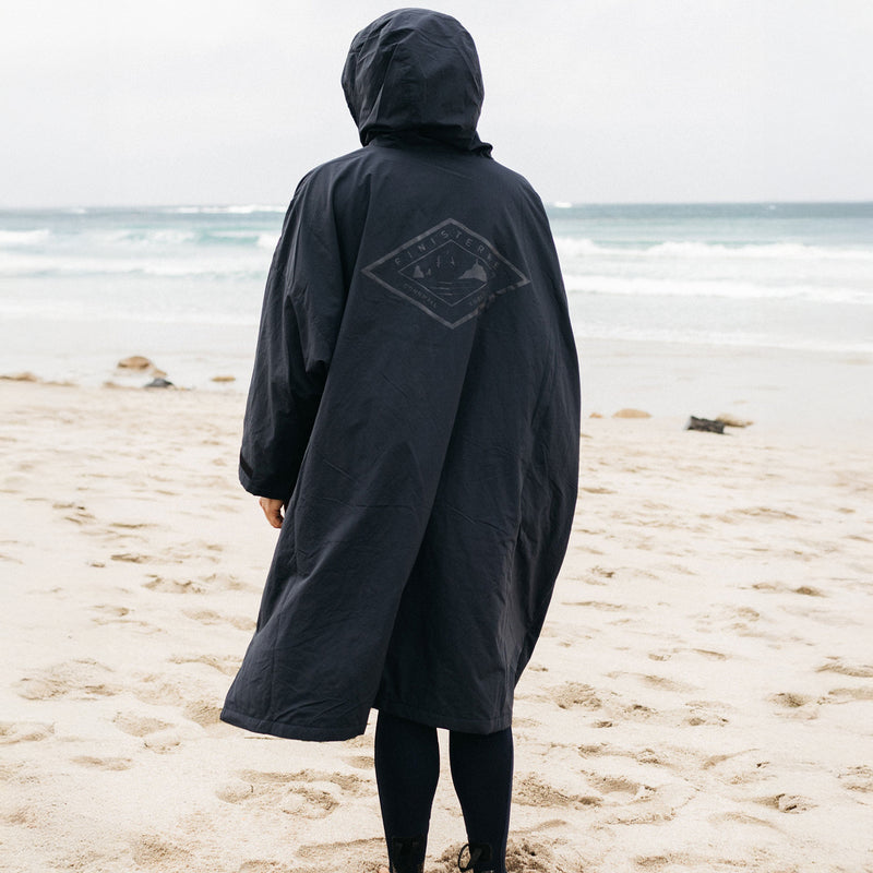 Load image into Gallery viewer, Finisterre Tego Long Sleeve Robe Hooded Changing Poncho 3
