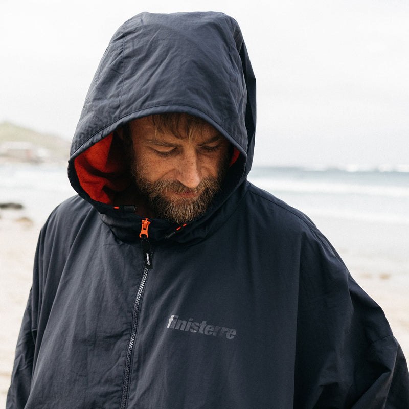 Load image into Gallery viewer, Finisterre Tego Long Sleeve Robe Hooded Changing Poncho 4
