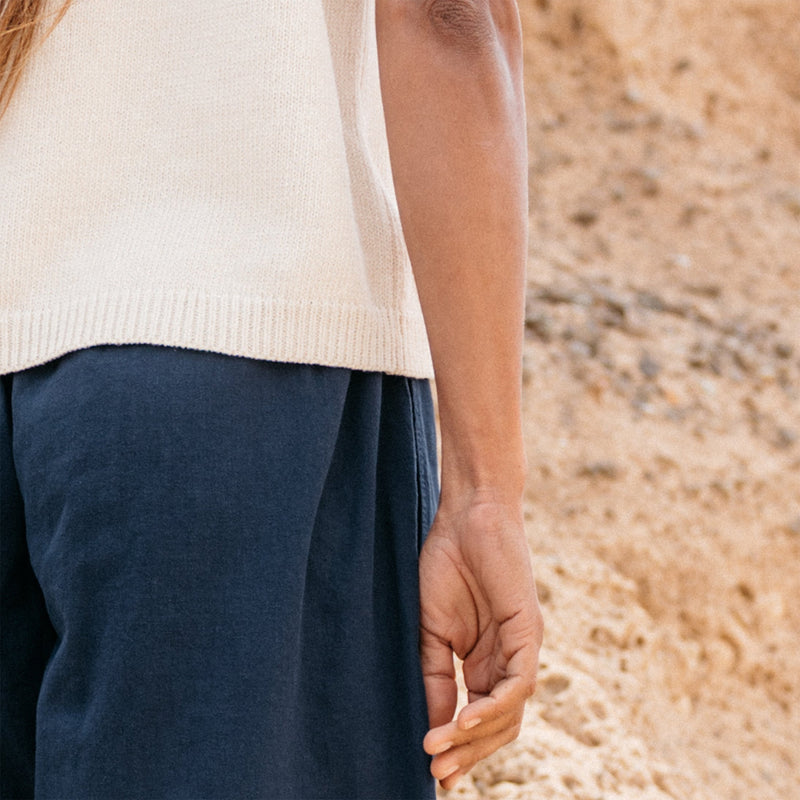 Load image into Gallery viewer, Finisterre Women's Morva Barrel Pants 6
