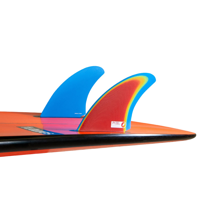 Load image into Gallery viewer, Futures Pyzel Bobcat Twin Fin Set 3

