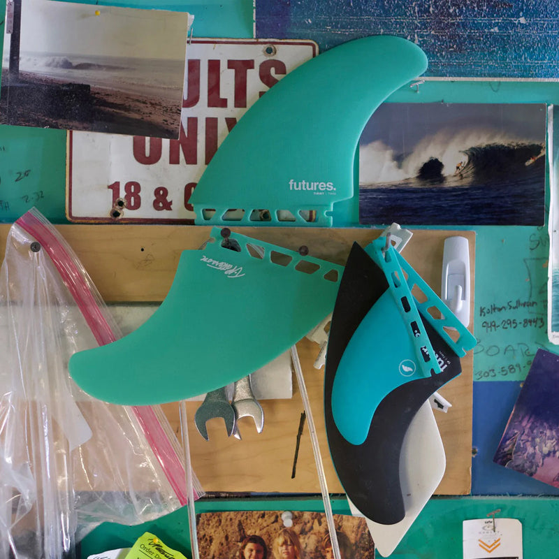 Load image into Gallery viewer, Futures Timmy Patterson Twin Fin Set 3
