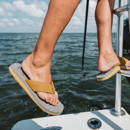 Grundéns Species Sandals 7