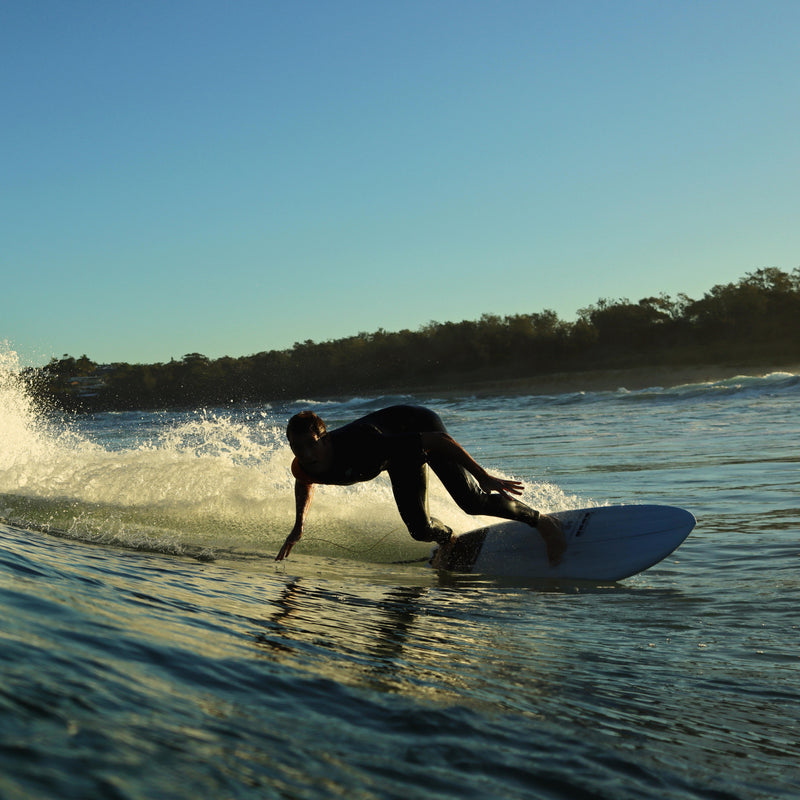 Load image into Gallery viewer, Harley Ingleby Series HIBT 3+3 Thunderbolt Red 7'2 × 21 ½ × 3 Surfboard - White/Blue 12
