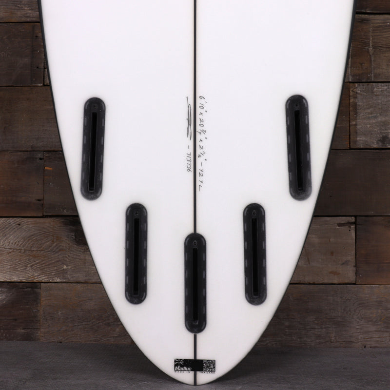 Load image into Gallery viewer, JS Industries El Barón PE Carbon Fusion 6'10 × 20 ¾ × 2 11/16 Surfboard 3
