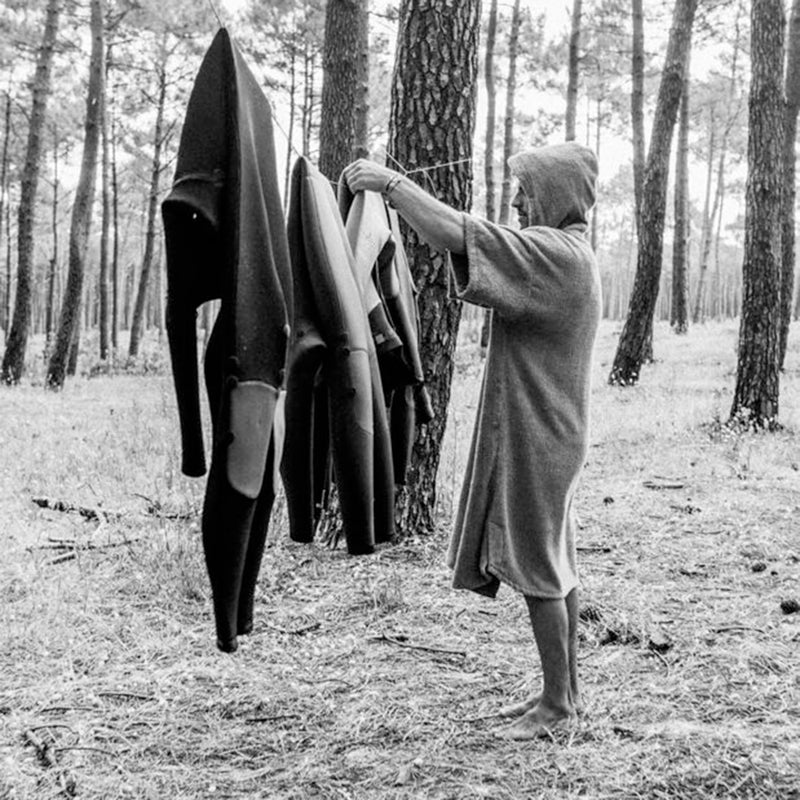 Load image into Gallery viewer, Manera Bamboo Summer Hooded Changing Poncho 11
