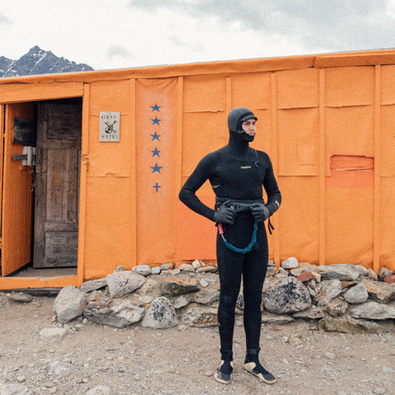 Load image into Gallery viewer, Manera Magma Steamer 5/4/3 Hooded Chest-Zip Wetsuit • 2024 16
