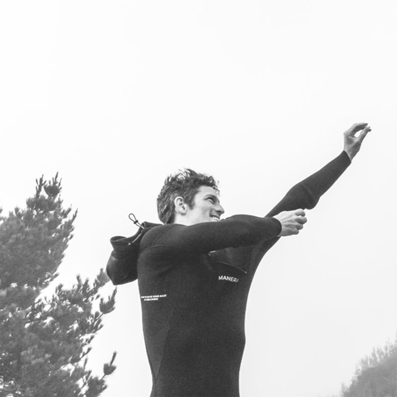 Load image into Gallery viewer, Manera Magma Steamer 5/4/3 Hooded Chest-Zip Wetsuit • 2024 18
